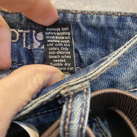 VINTAGE APT. 9 -- Short Shorts, Distressed Denim, Leather Stud Belt, Never Worn - Picture 14 of 14